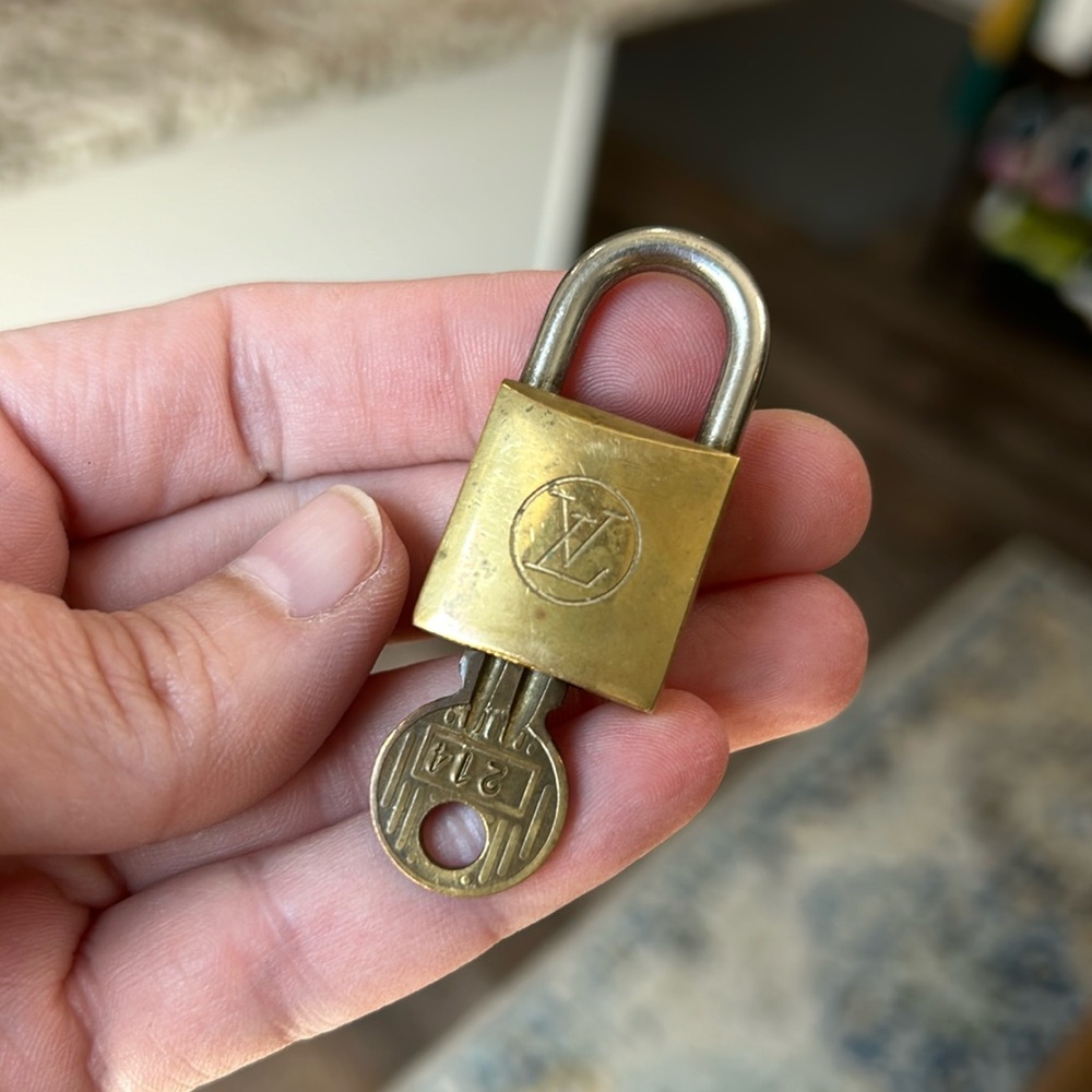 Authentic Louis Vuitton 200 Series lock and key #214